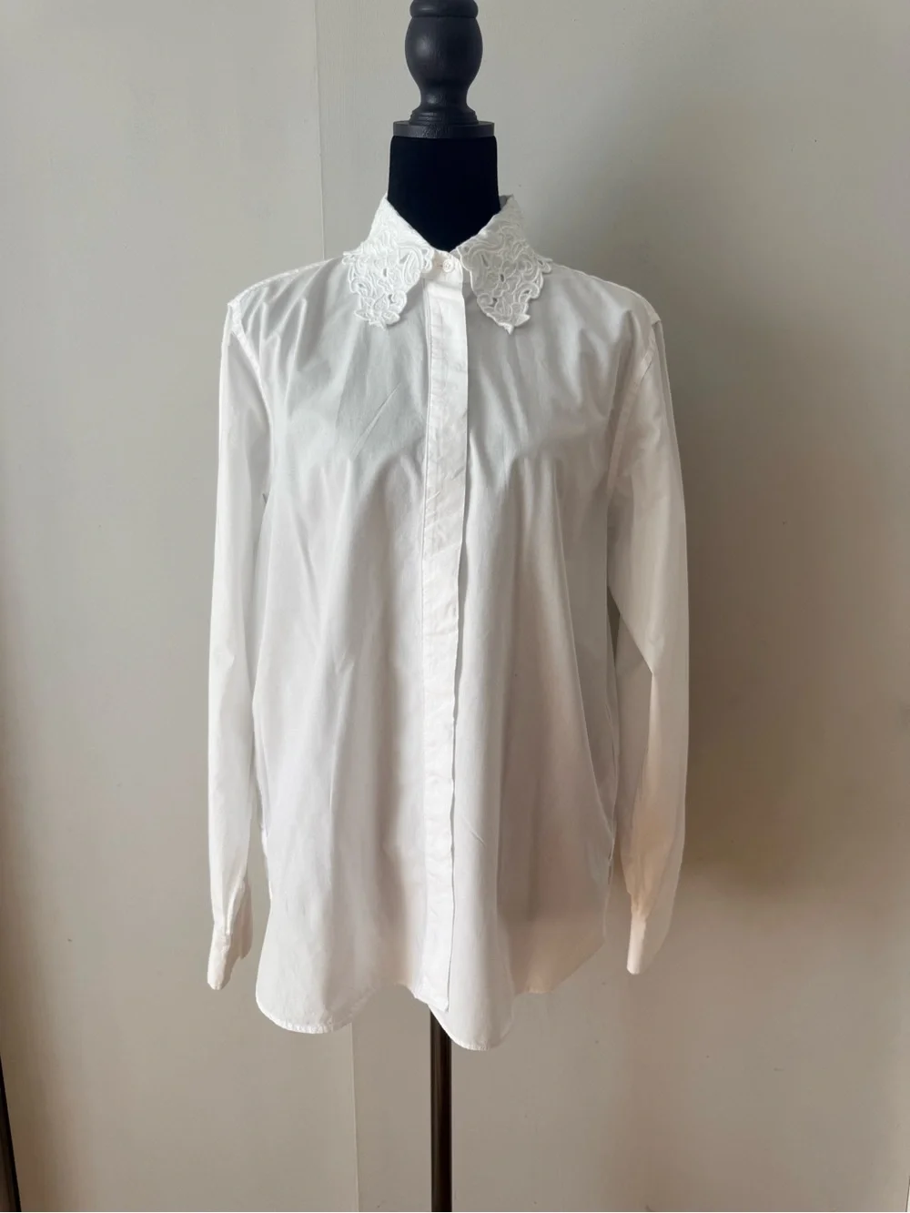 J. Crew White Button-Up Shirt with feminine Lace Collar  100%cotton